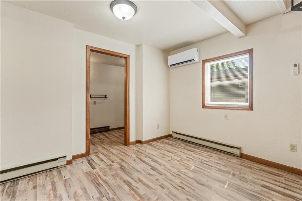 307 N Bradley Street — photo 8