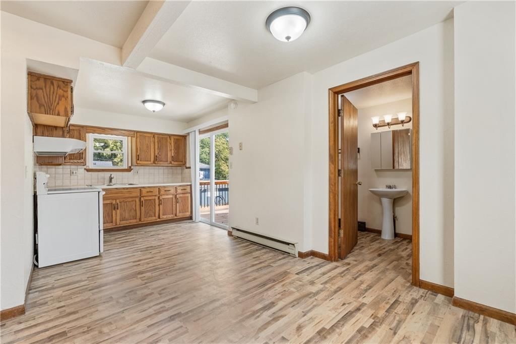 307 N Bradley Street — photo 9