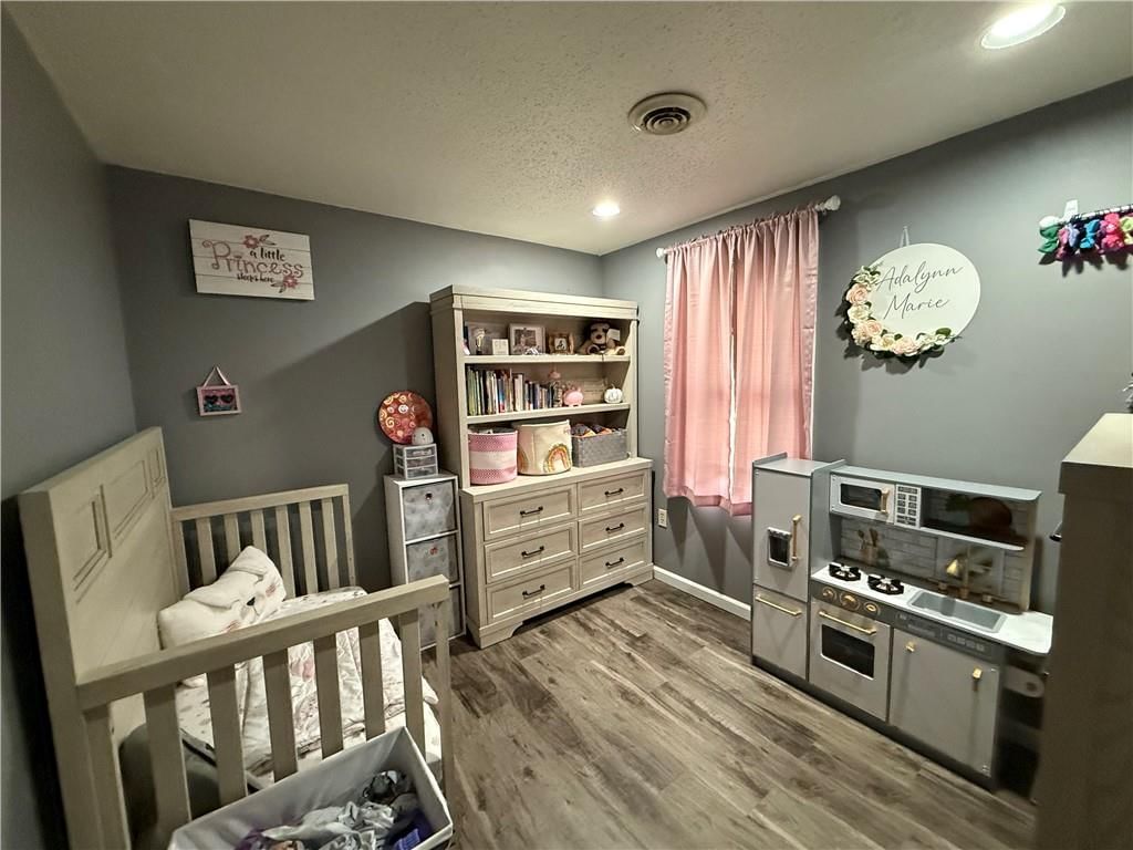 1612 Commercial Street — photo 12