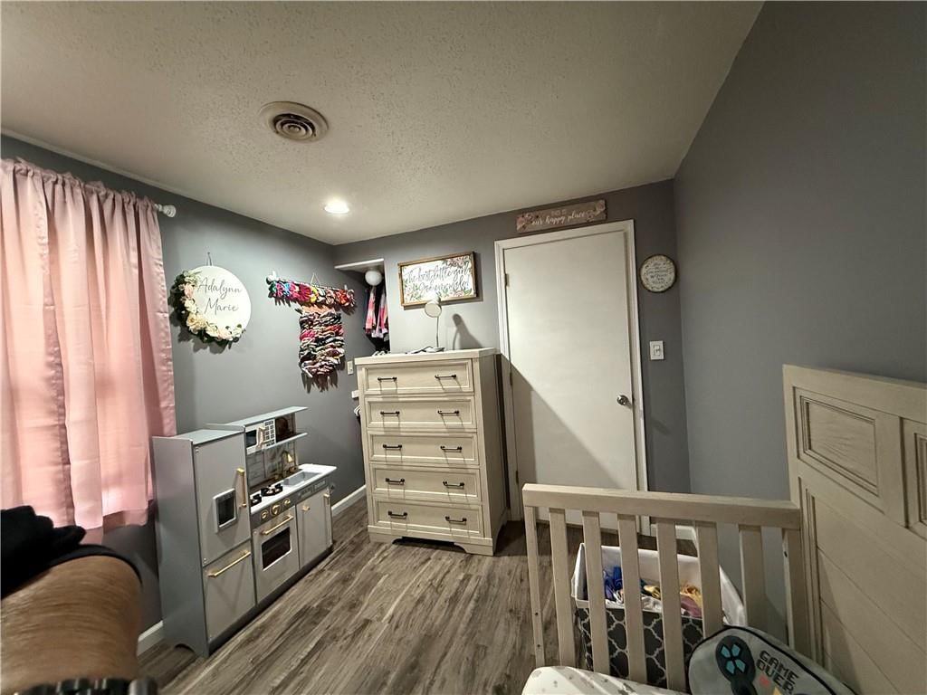 1612 Commercial Street — photo 13