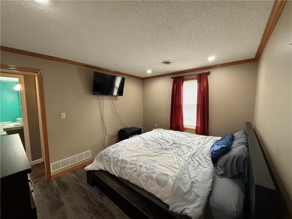 1612 Commercial Street — photo 19