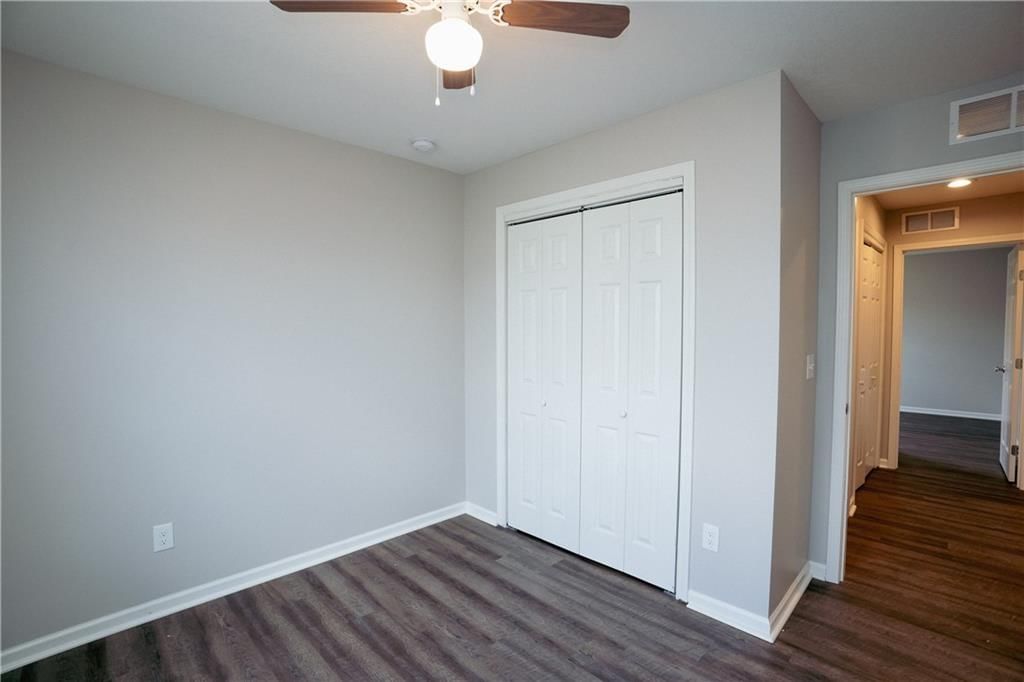 10717 E 46th Terrace — photo 6