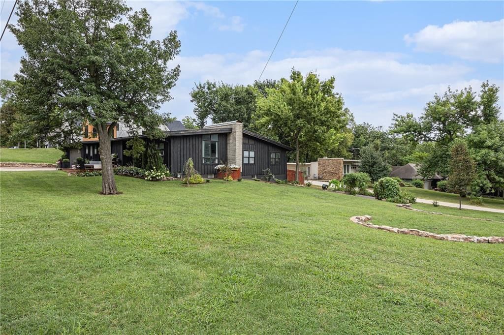 Photo 32 of 34 - 9619 W 57th Place
