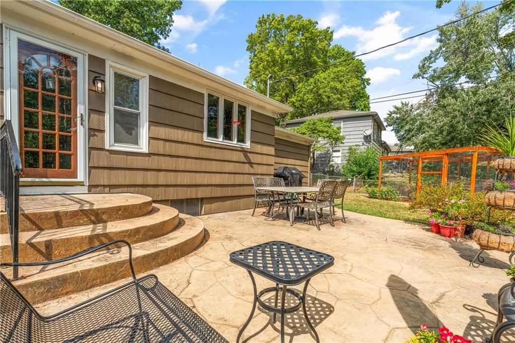 10207 Reeds Drive — photo 32