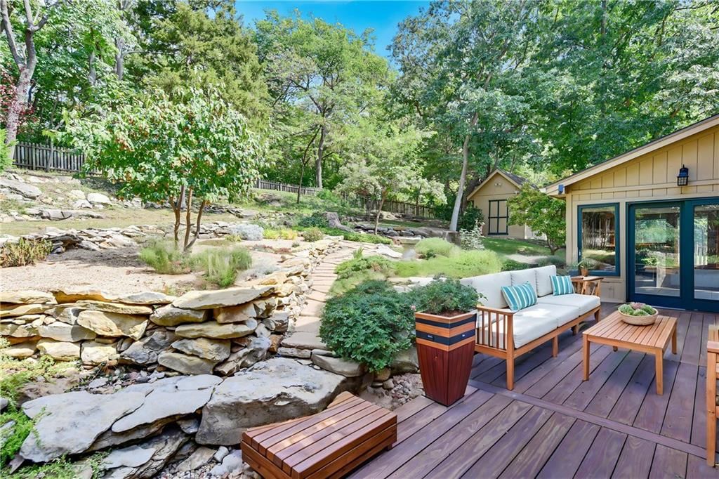 22812 E Bradford Lane — photo 9