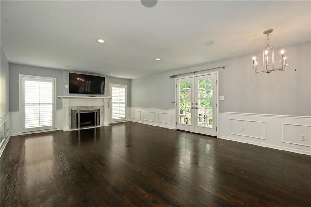 10111 Howe Drive — photo 12