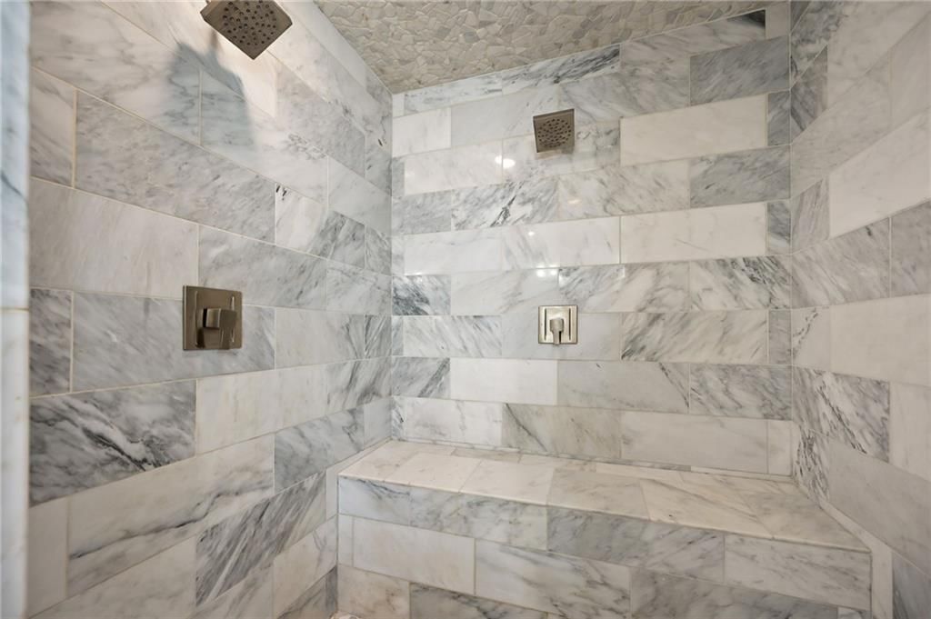 10111 Howe Drive — photo 32