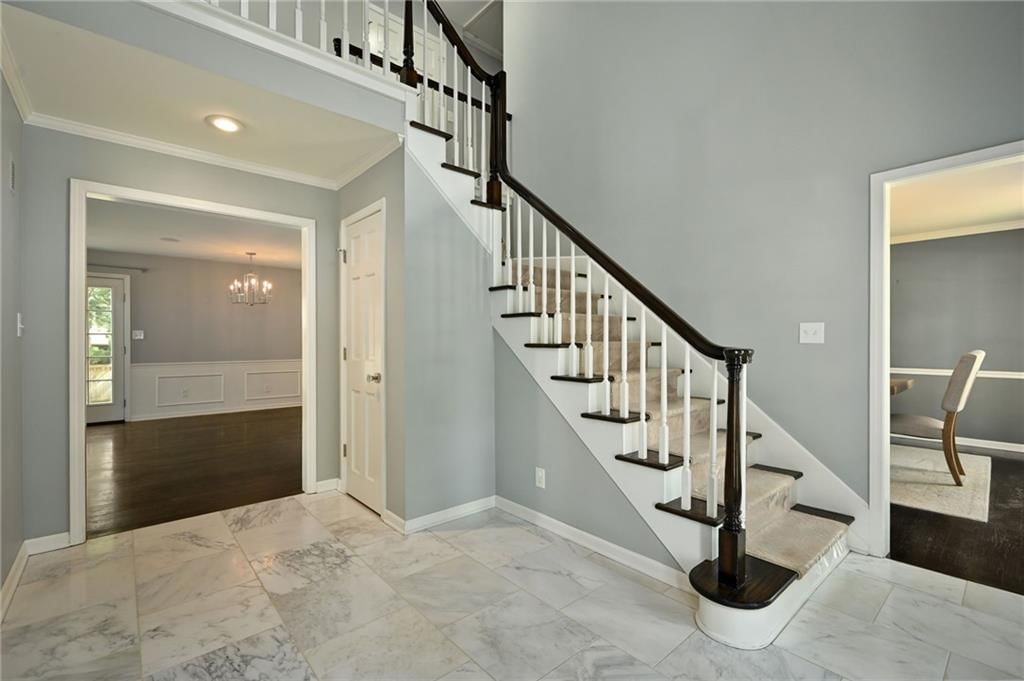 10111 Howe Drive — photo 8
