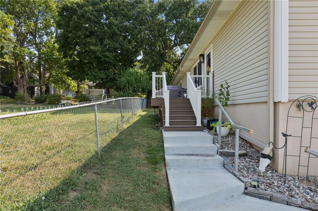 307 N Gallatin Street — photo 4