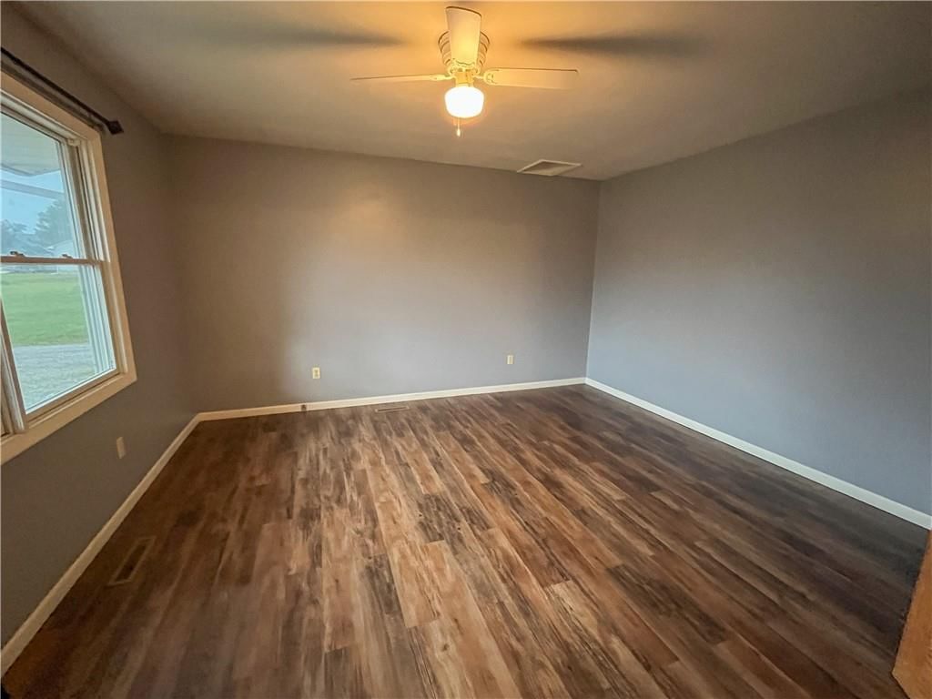 805 E Hazelwood Street — photo 6