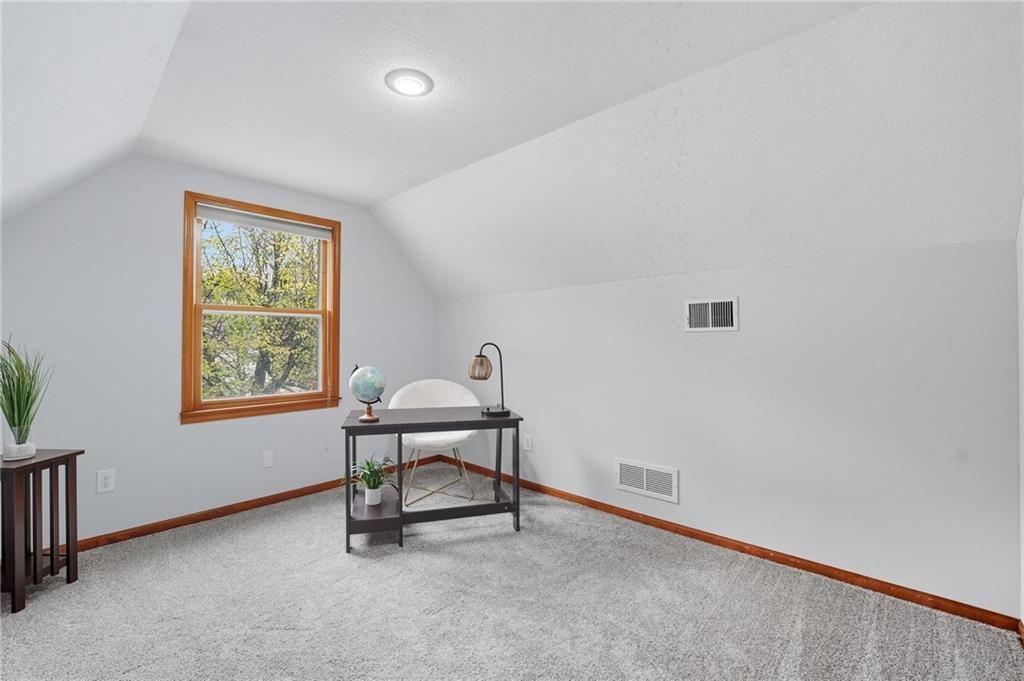 1016 NE Remington Court — photo 22