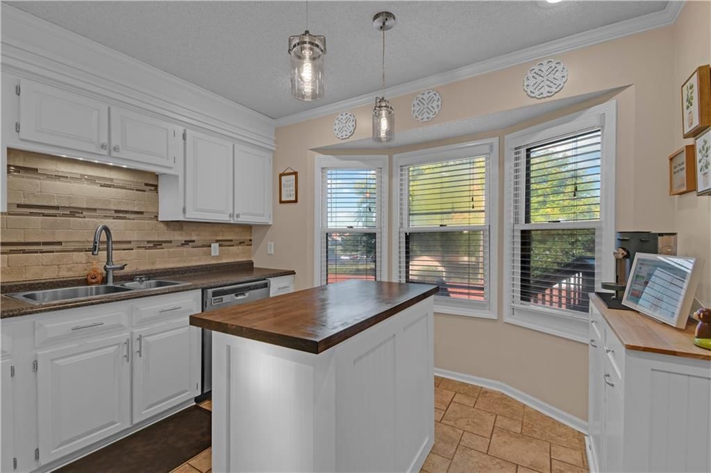 812 S Cedar Street — photo 5