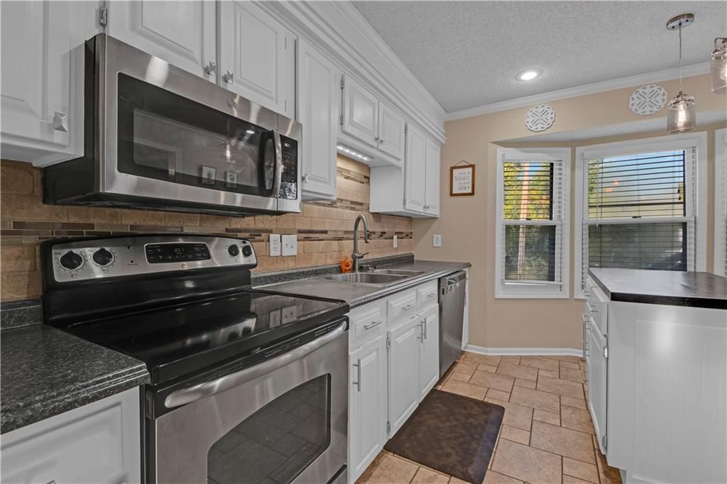812 S Cedar Street — photo 9
