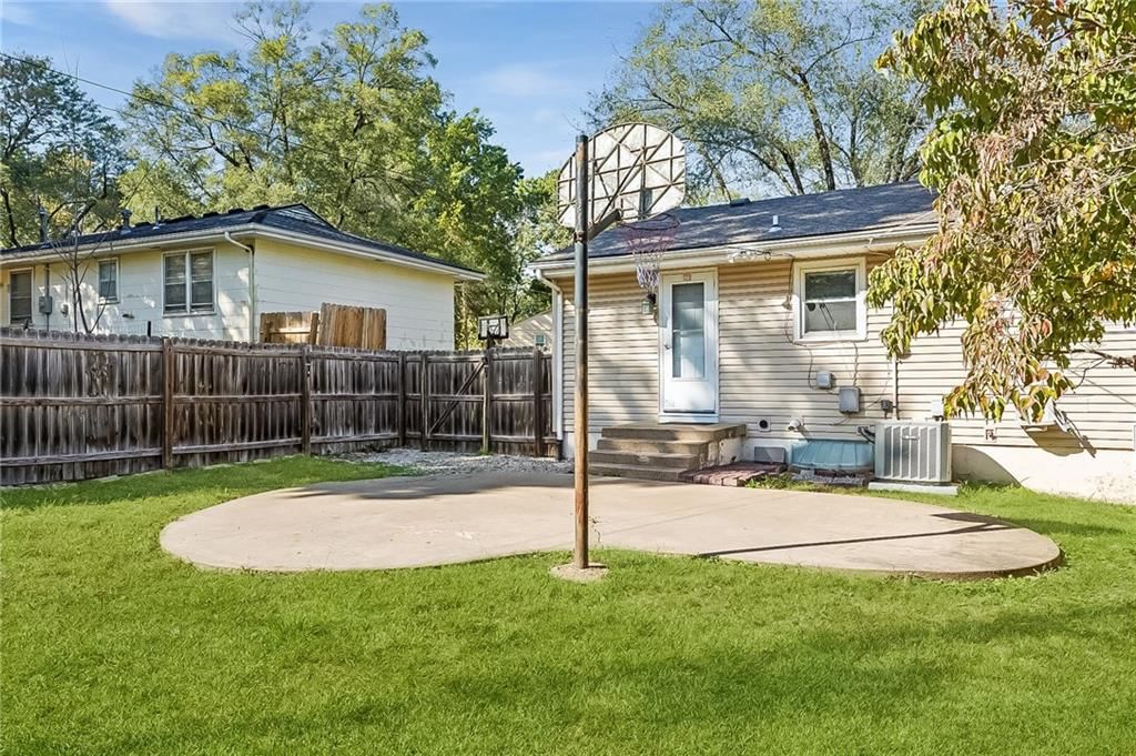 5111 NE 39th Street — photo 31