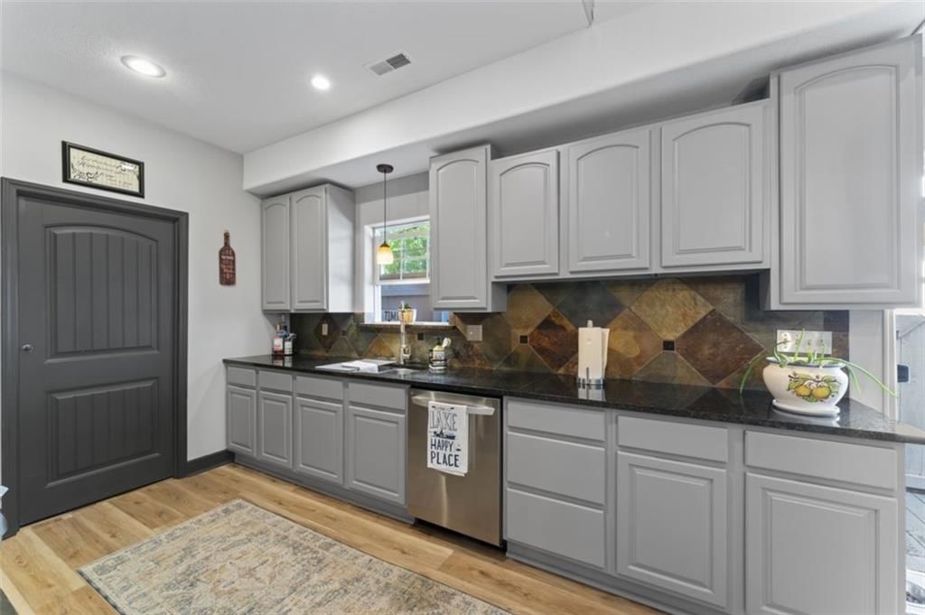 232 L Street — photo 11