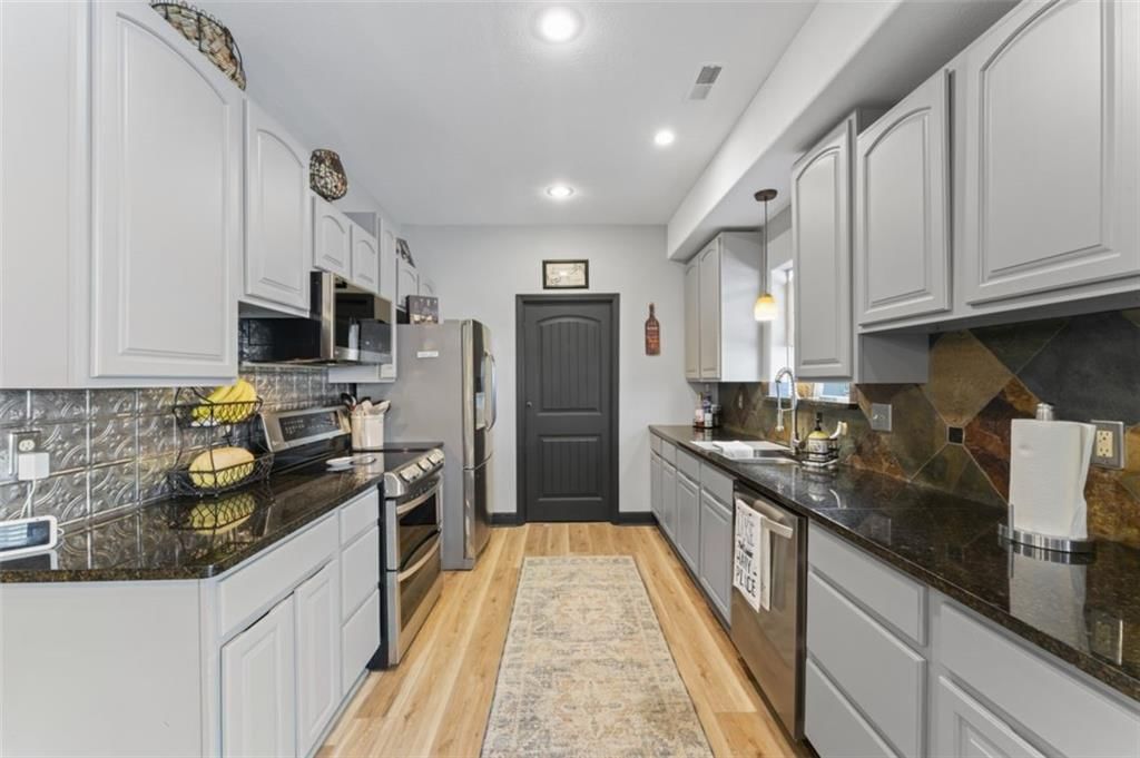 232 L Street — photo 15