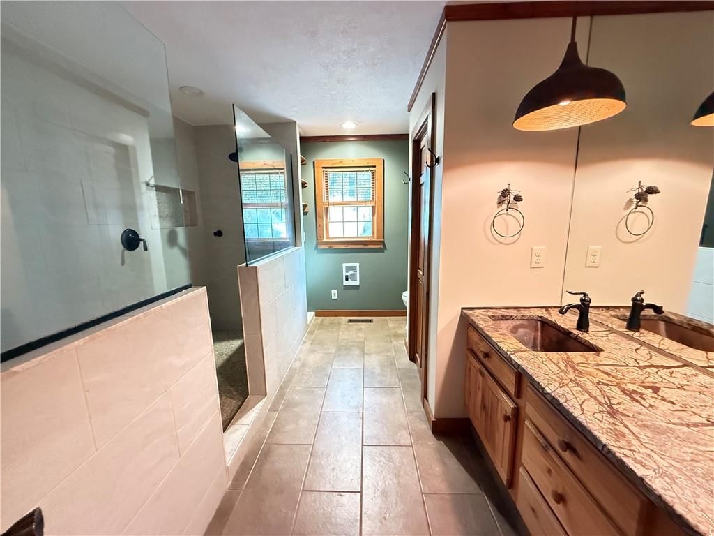 9815 S M 7 Highway — photo 26