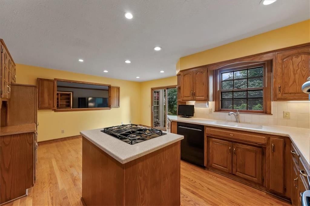 2401 W 123rd Terrace — photo 16