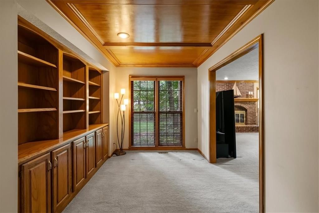 2401 W 123rd Terrace — photo 8