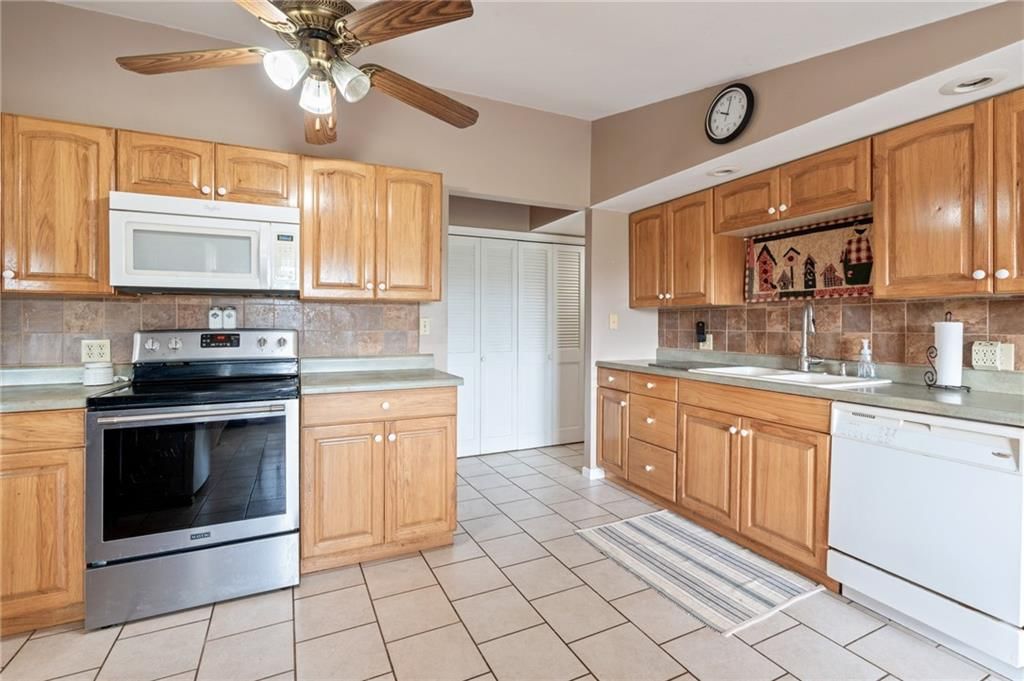 614 Town and Country Lane — photo 16