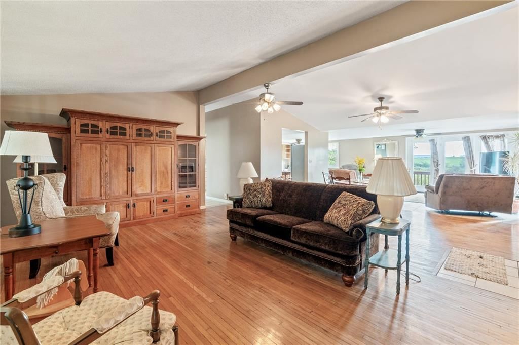 614 Town and Country Lane — photo 8