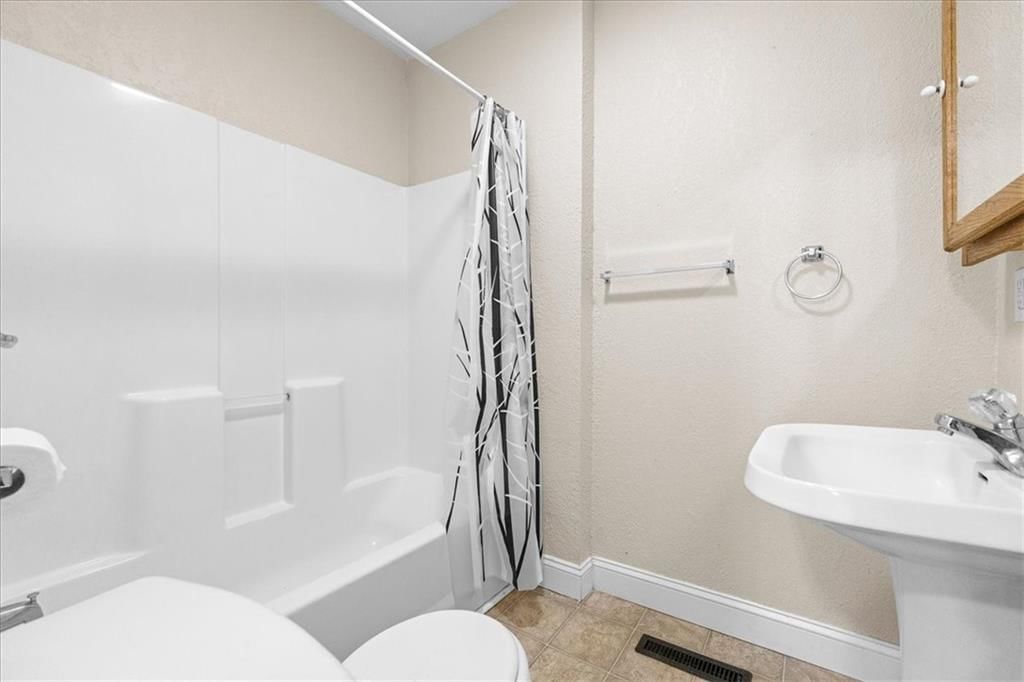 912 N Main Street — photo 17