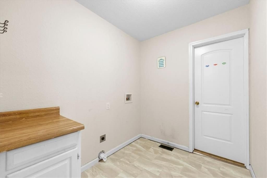 912 N Main Street — photo 18
