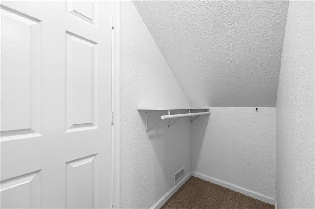 912 N Main Street — photo 34