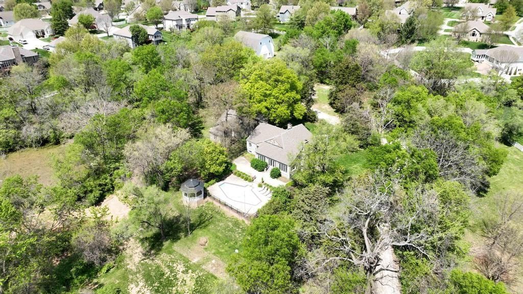 1548 NE Woods Chapel Road — photo 54