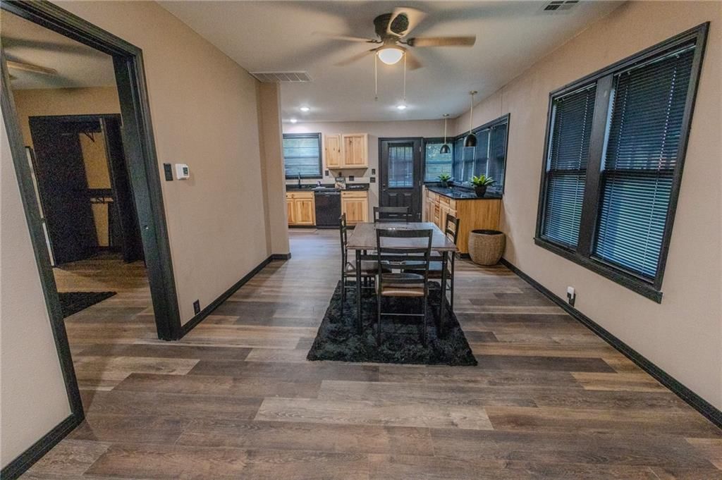 407 Lemon Street — photo 16