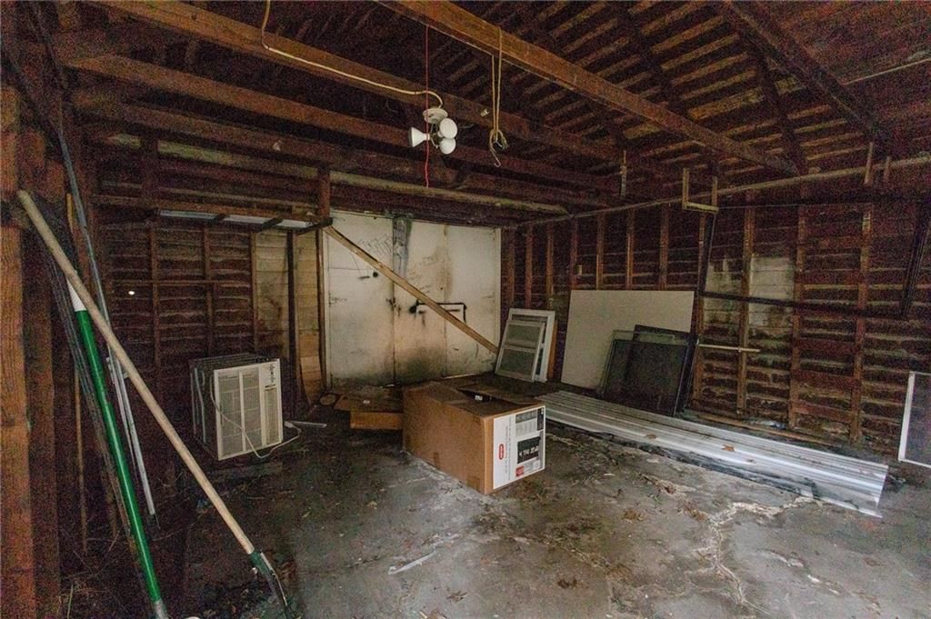 407 Lemon Street — photo 36