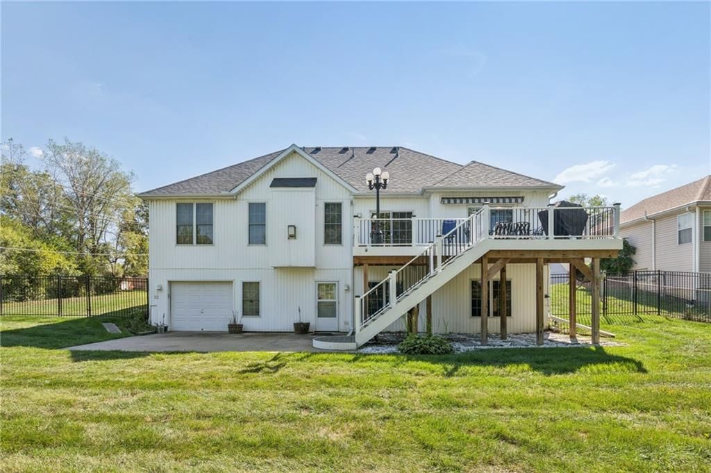 413 E Montgomery Place — photo 31