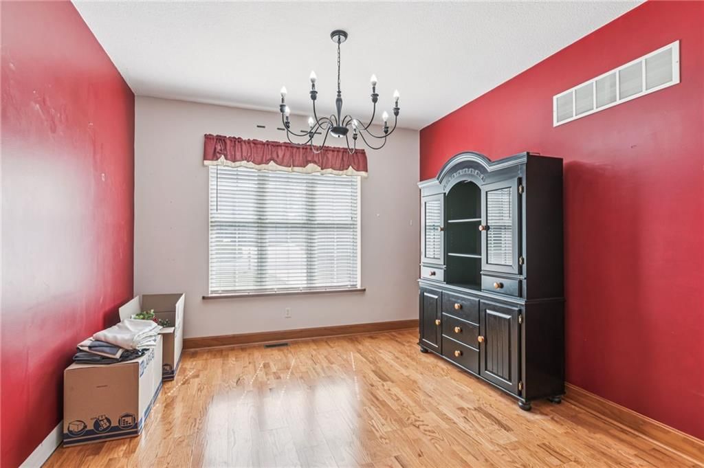 413 E Montgomery Place — photo 5