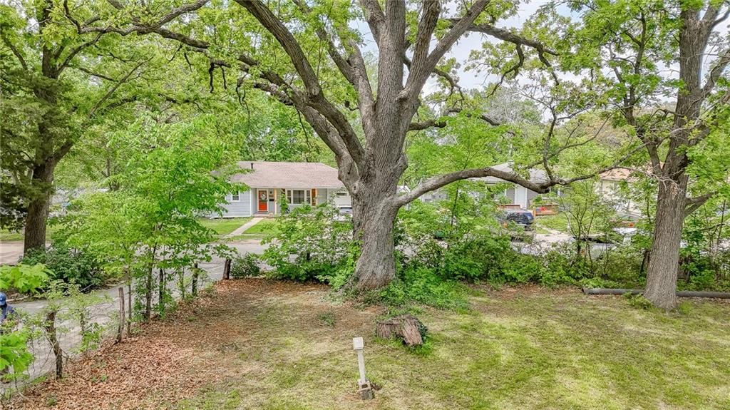 502 N Armstrong Street — photo 53