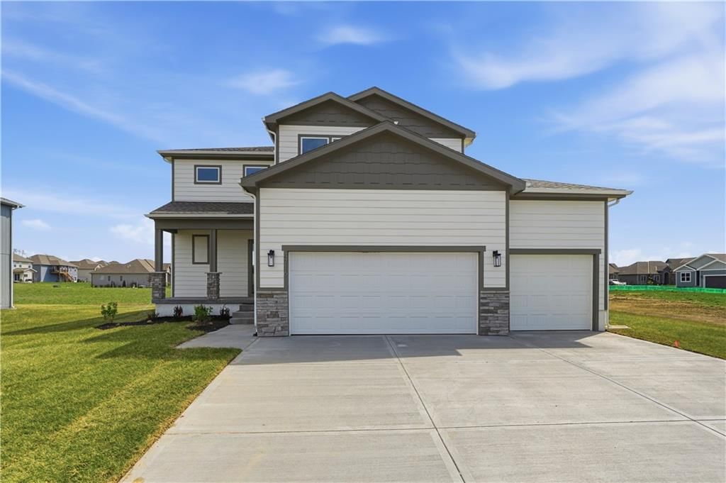 4716 SW 6th Terrace, Blue Springs, MO