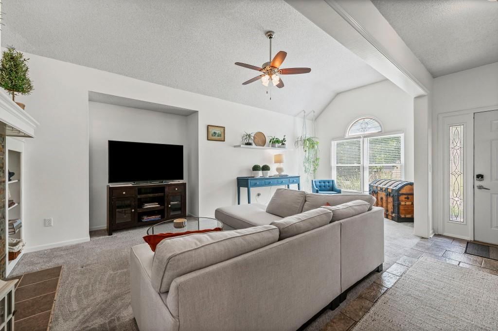 22622 W 49th Terrace — photo 7