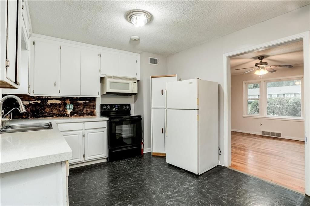 6718 W 72nd Terrace — photo 11