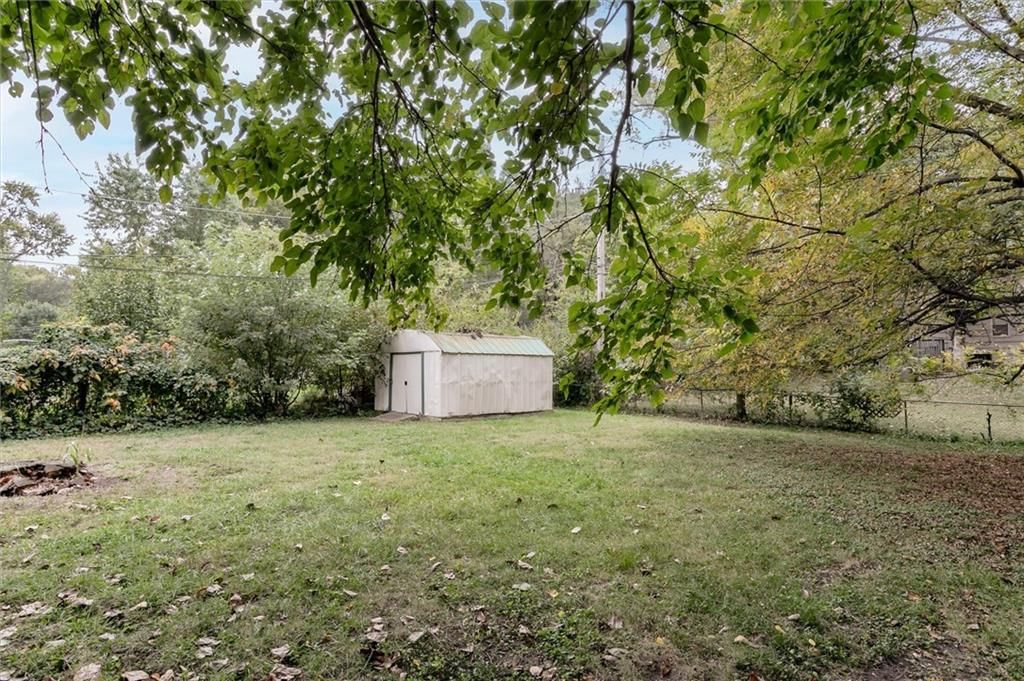 6718 W 72nd Terrace — photo 27