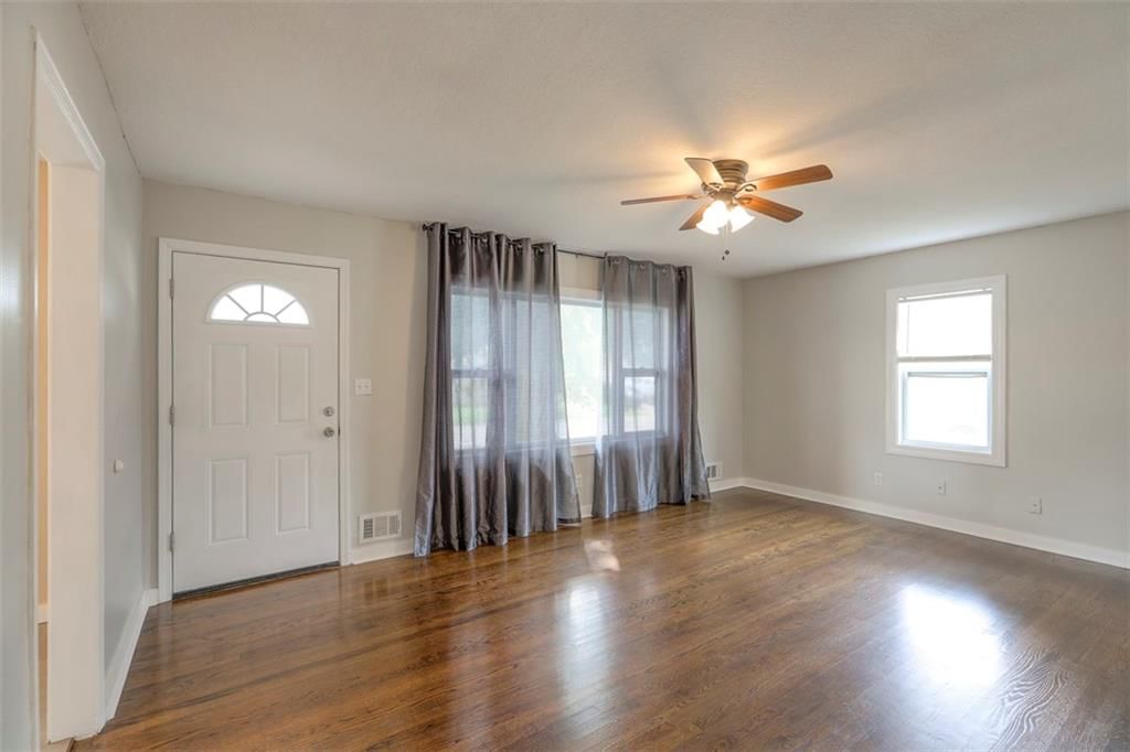 1406 E Loula Street — photo 5