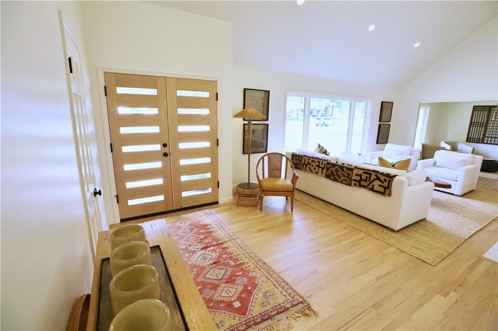 605 W Quincy Street — photo 10