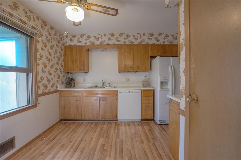 8931 Knox Lane — photo 9