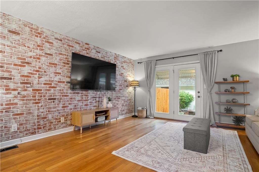 9505 Perry Lane — photo 14
