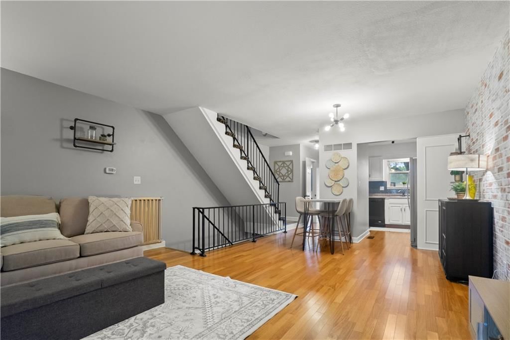 9505 Perry Lane — photo 10