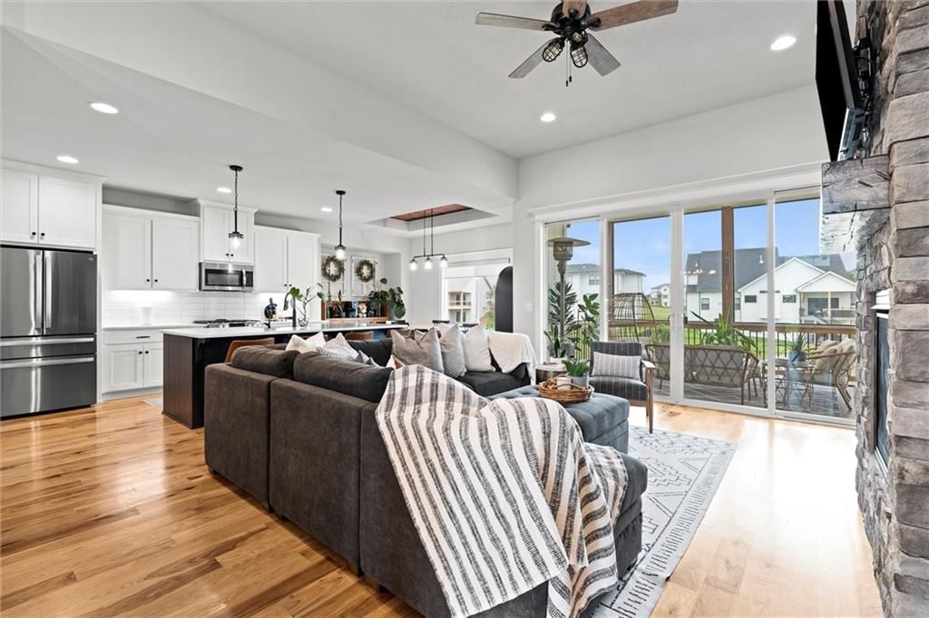 5857 Belmont Drive — photo 8