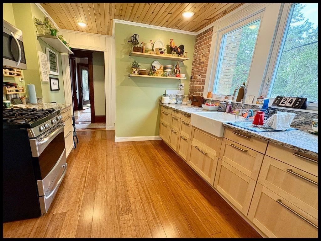 201 N Moulton Street — photo 23
