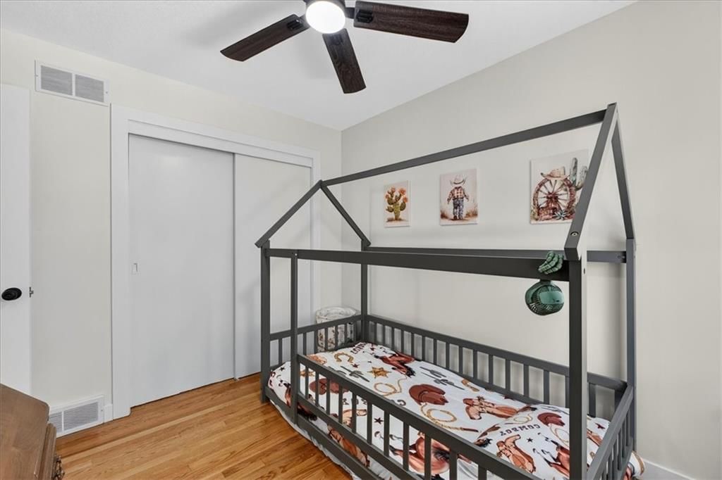 4608 S Crysler Avenue — photo 33
