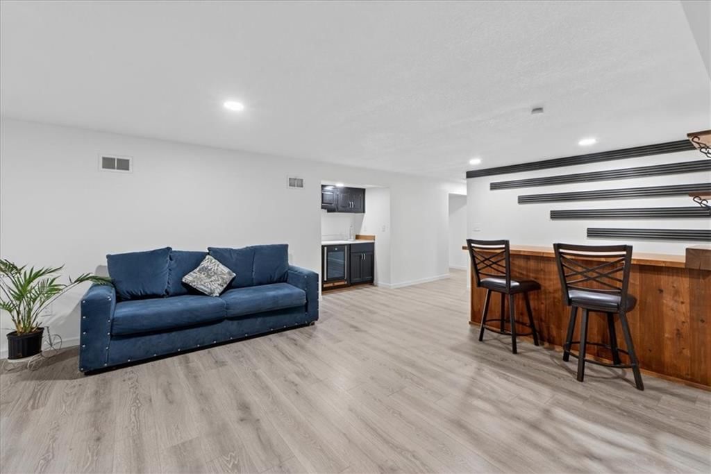 4608 S Crysler Avenue — photo 34