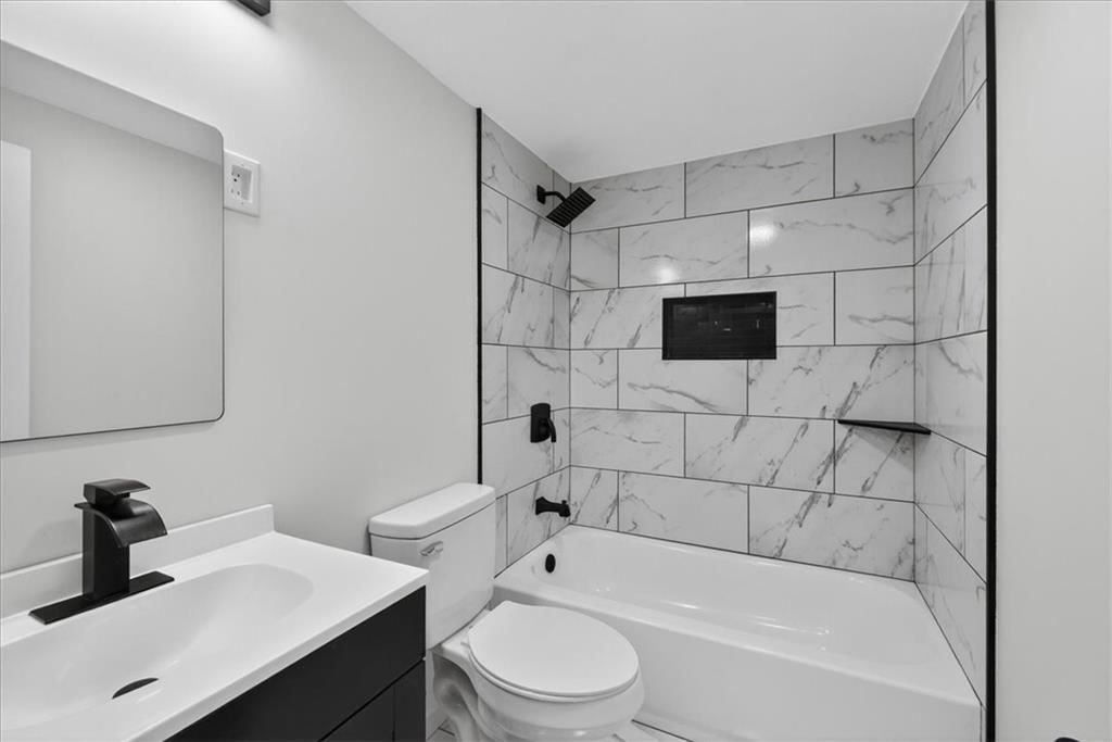 4608 S Crysler Avenue — photo 42