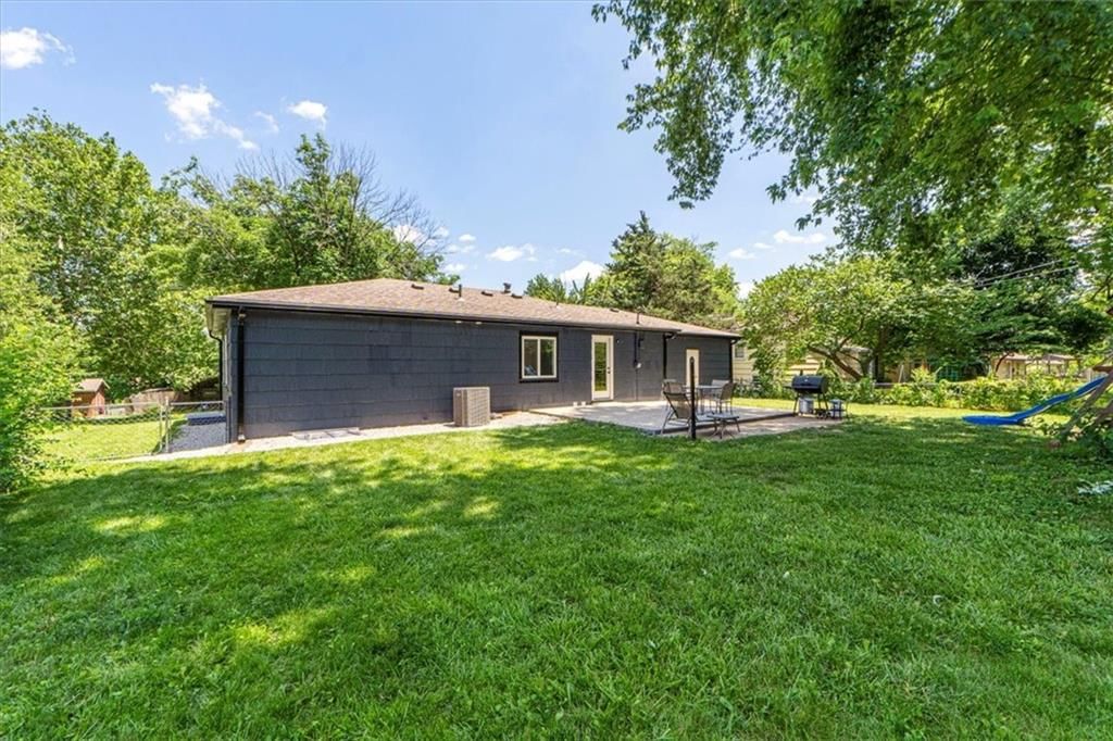 4608 S Crysler Avenue — photo 45