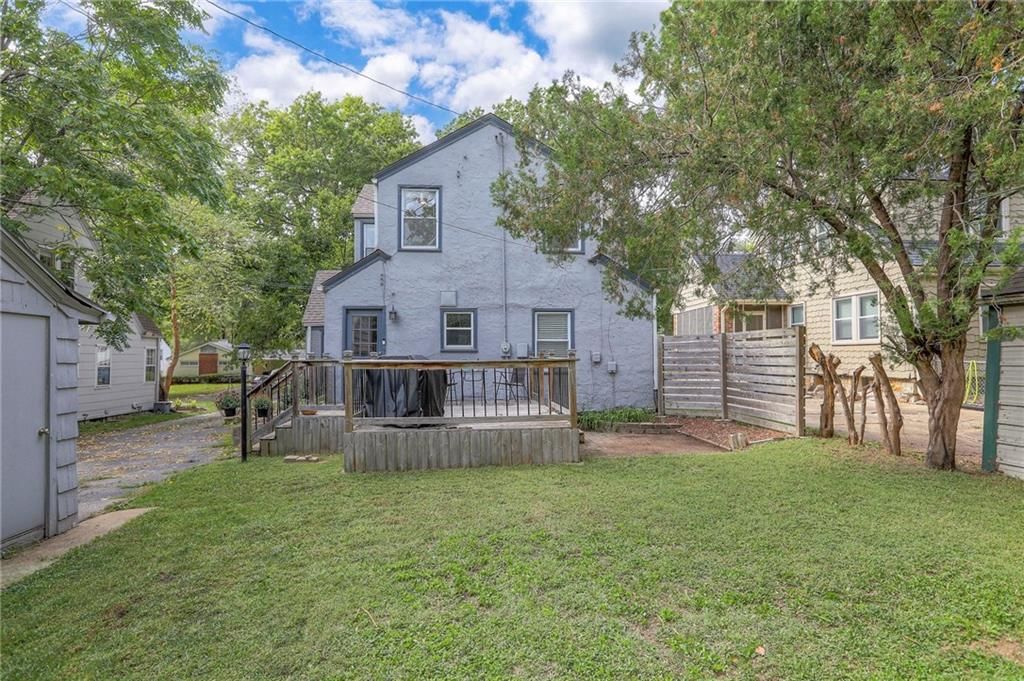 7615 OAK Street — photo 31